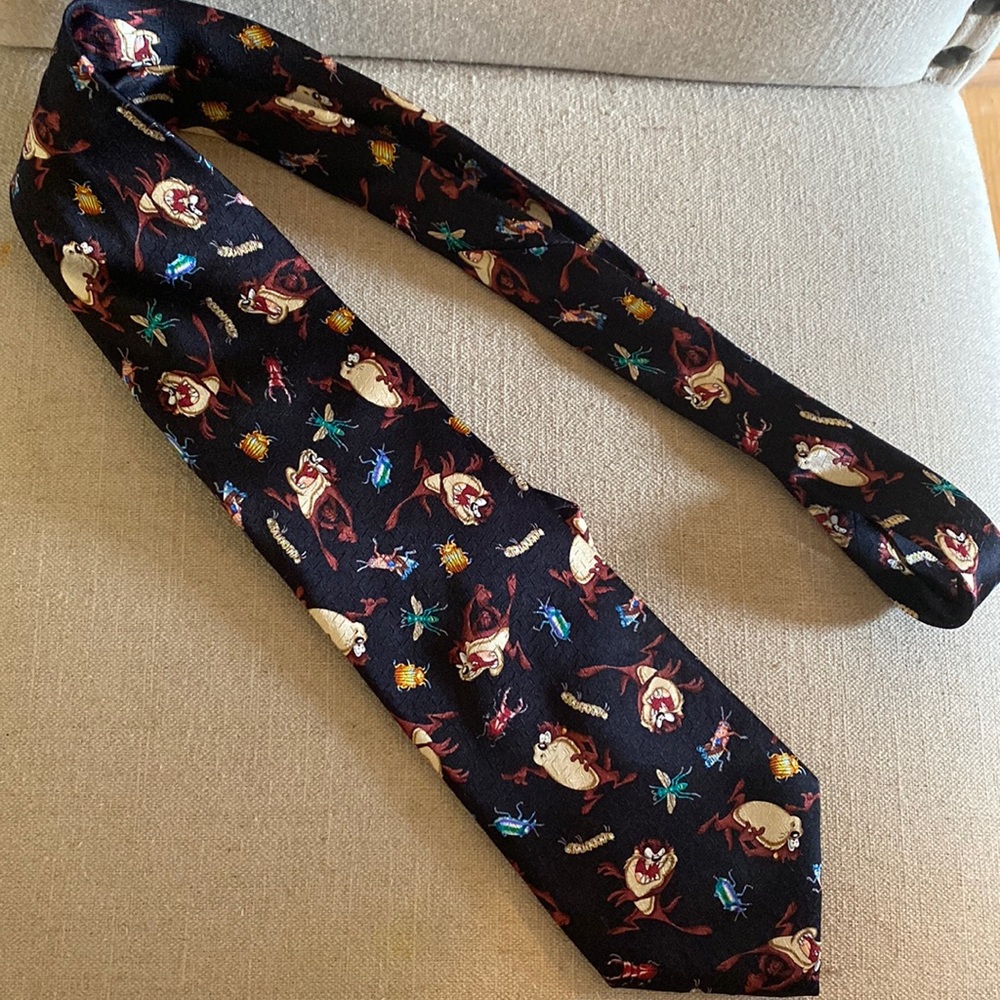 Looney Tunes Tasmanian Devil Warner Brothers Silk Tie Taz Bug Insect